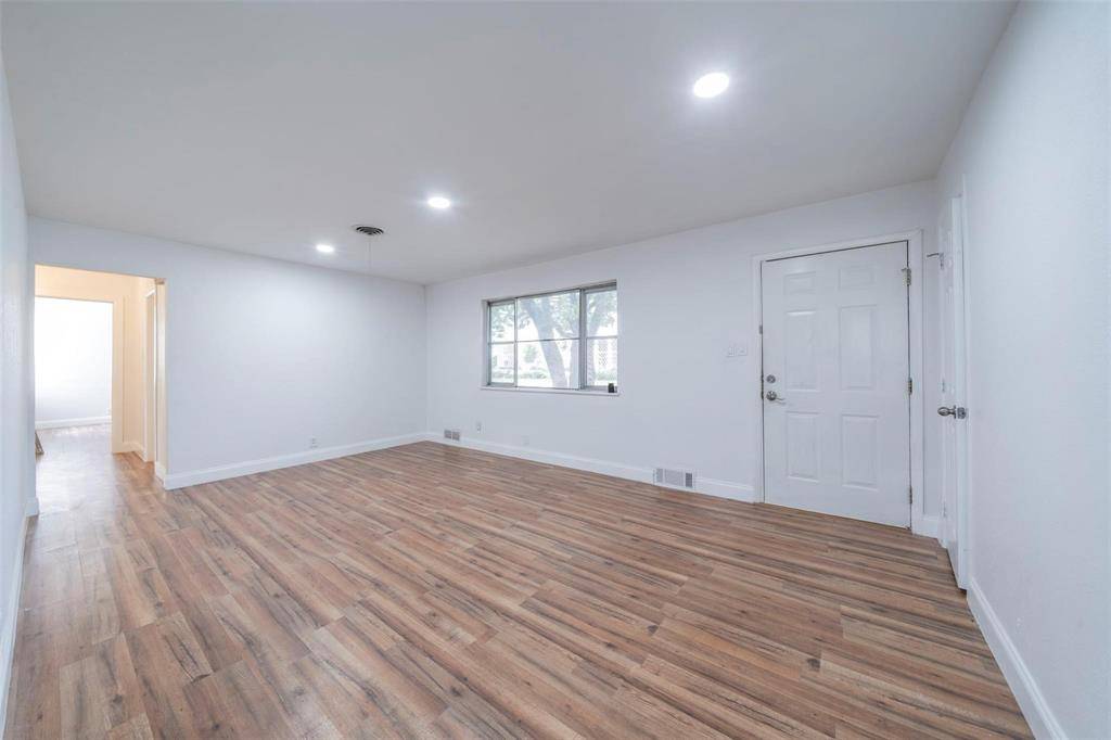 4140 Rufe Snow Drive, North Richland Hills, TX 76180