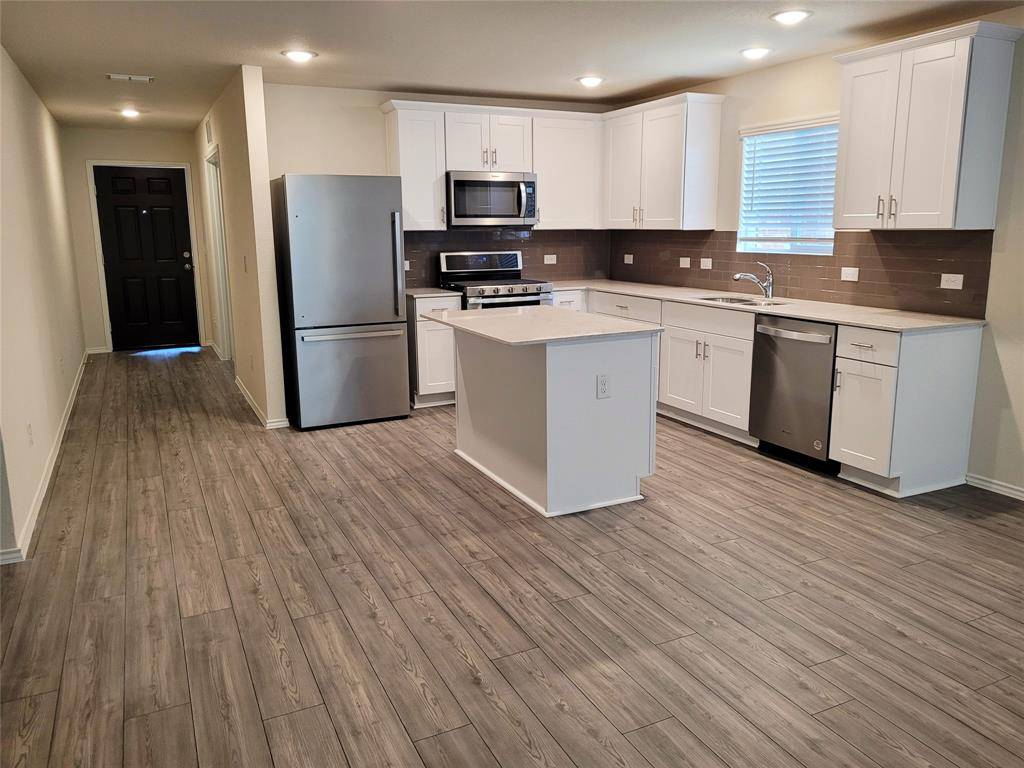 1049 Knightly Lane, Haslet, TX 76052