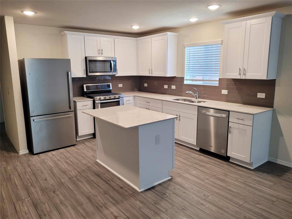 1049 Knightly Lane, Haslet, TX 76052