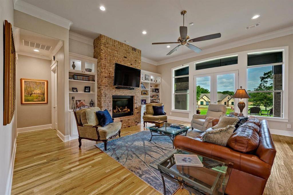 210 Tananger Springs Drive, Denison, TX 75021