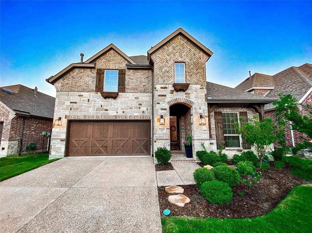 217 Warwick Boulevard, Lewisville, TX 75056