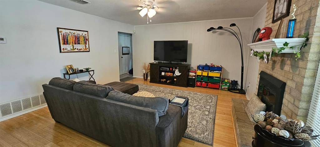 6205 Sunnybrook Drive, Watauga, TX 76148