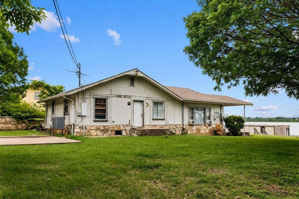 5757 Parkside Court, Granbury, TX 76048