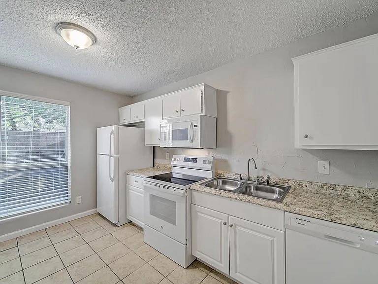 1901 Kingswood Court #1903, Denton, TX 76205