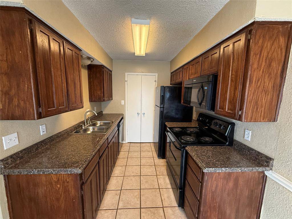 5904 Holiday Lane #B, North Richland Hills, TX 76180
