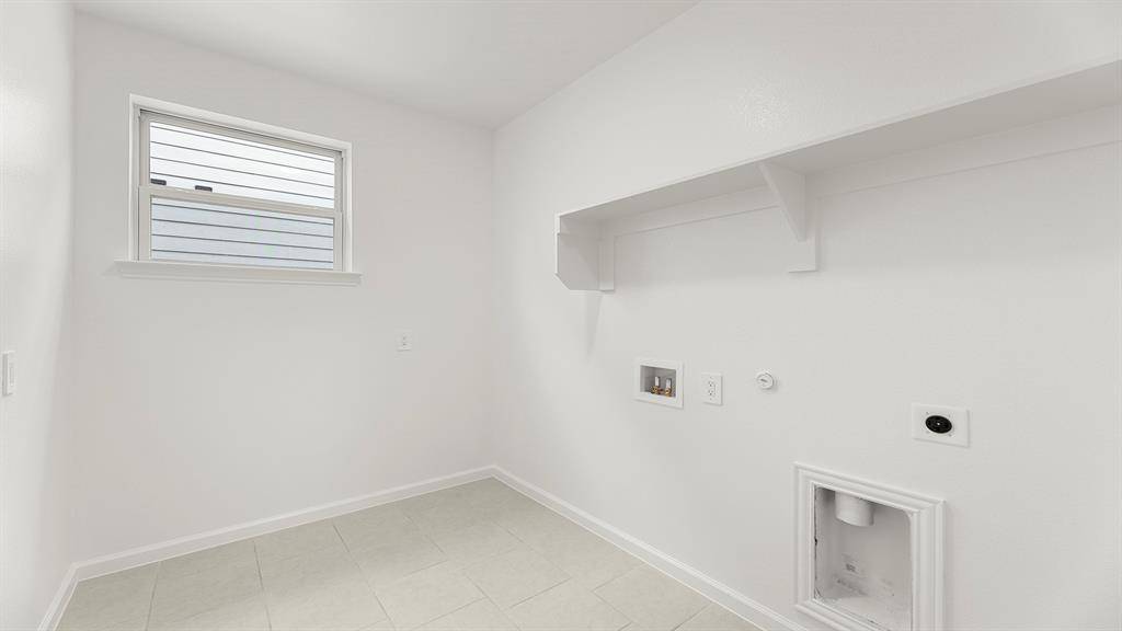 1716 Edgeway Drive, Aubrey, TX 76227