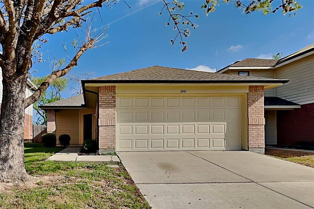 6941 Brookglen Lane, Fort Worth, TX 76179