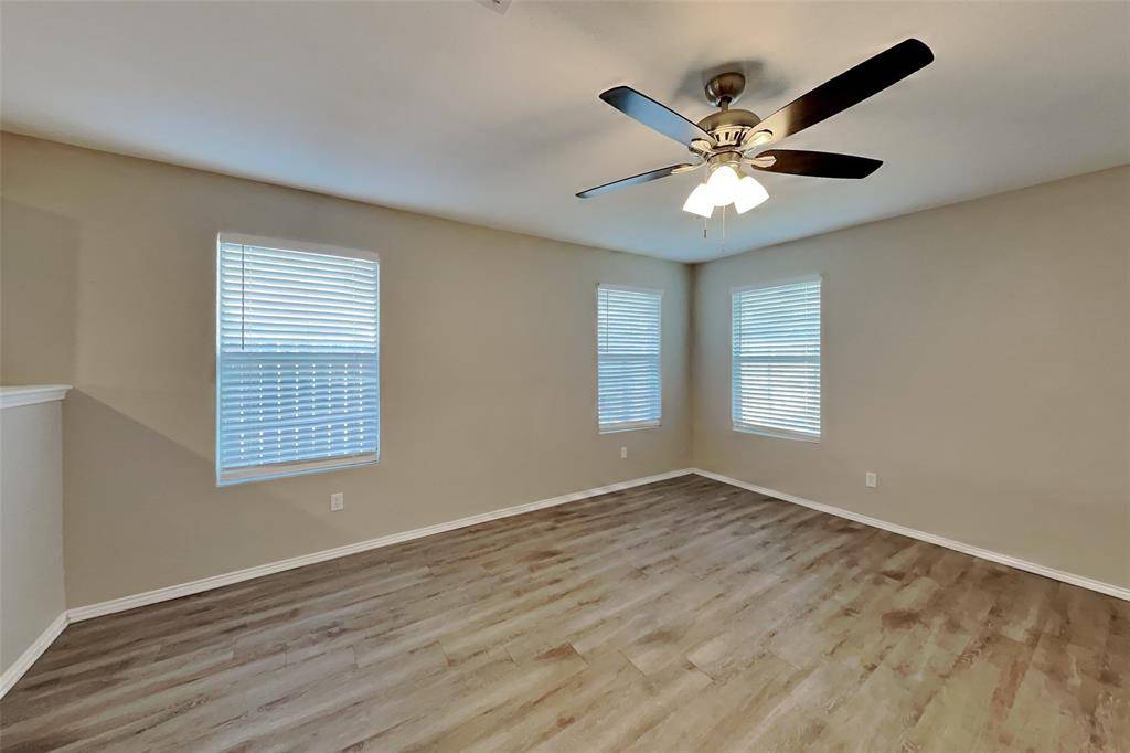 6941 Brookglen Lane, Fort Worth, TX 76179