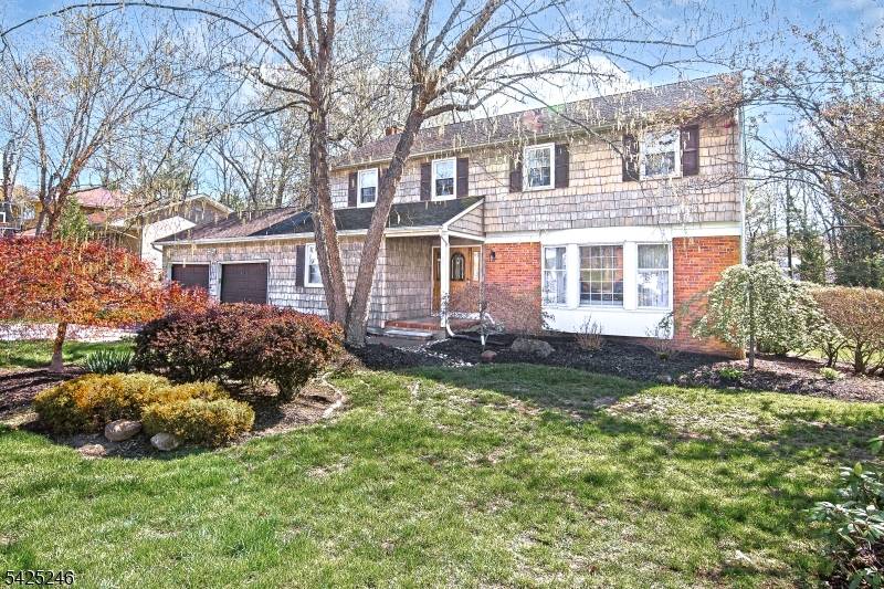 63 Independence Dr, East Brunswick Twp., NJ 08816