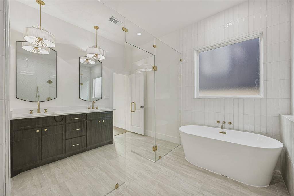 3910 Harlingen, Dallas, TX 75212