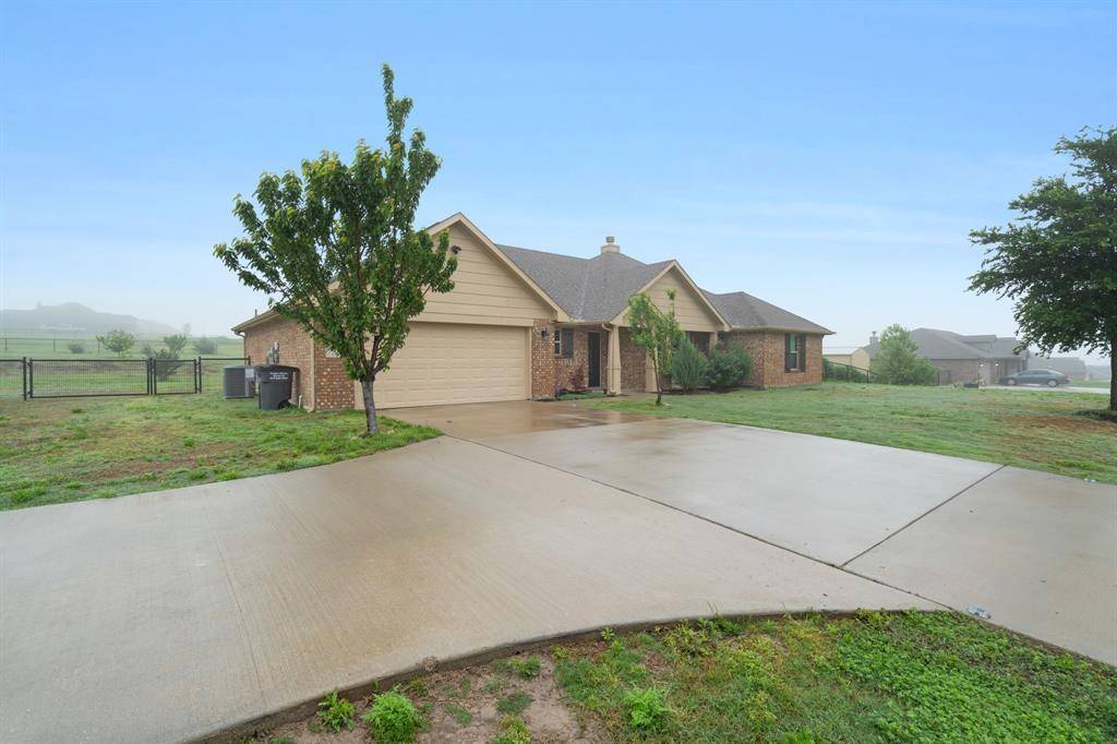 7207 Veal Station Road, Weatherford, TX 76085