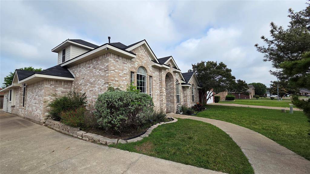 2121 Cantura Drive, Mesquite, TX 75181