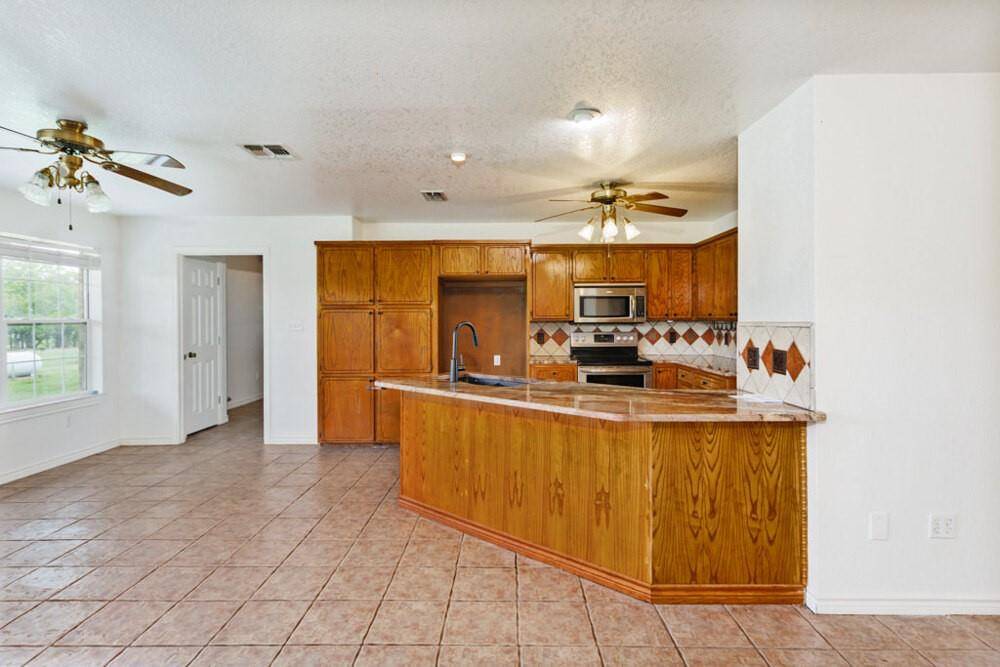 4316 Leona Road, Bowie, TX 76230