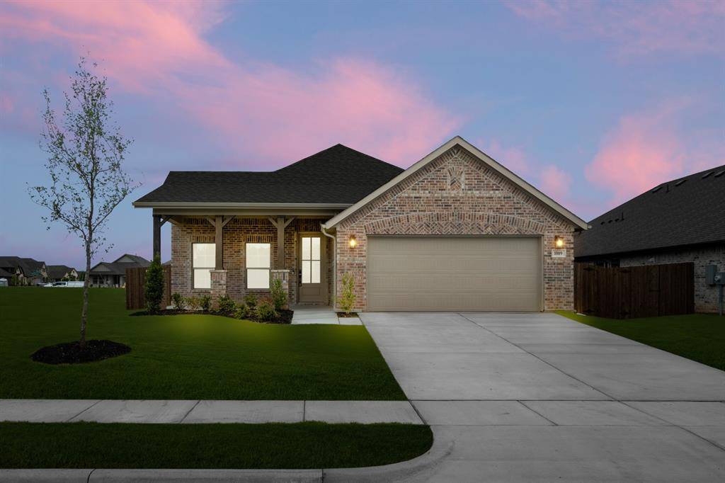 1009 Stonehaven Lane, Crowley, TX 76036