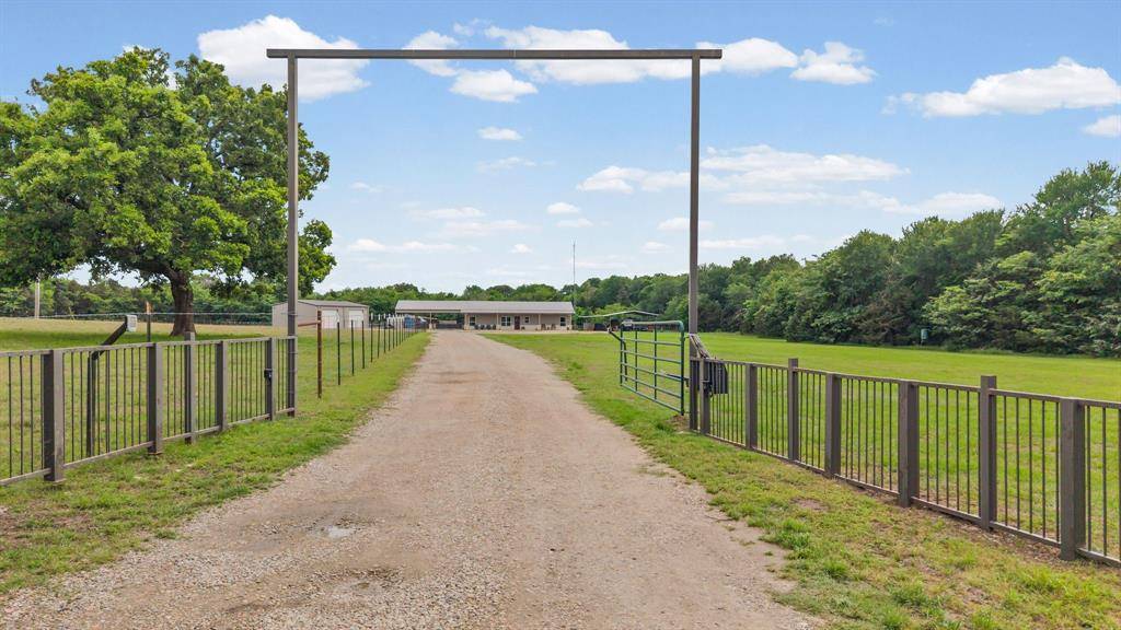 1149 Signal Road, Quinlan, TX 75474