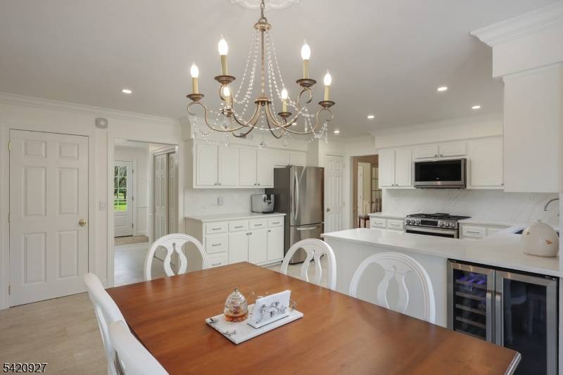 12 Buttonwood Ct, Montgomery Twp., NJ 08502