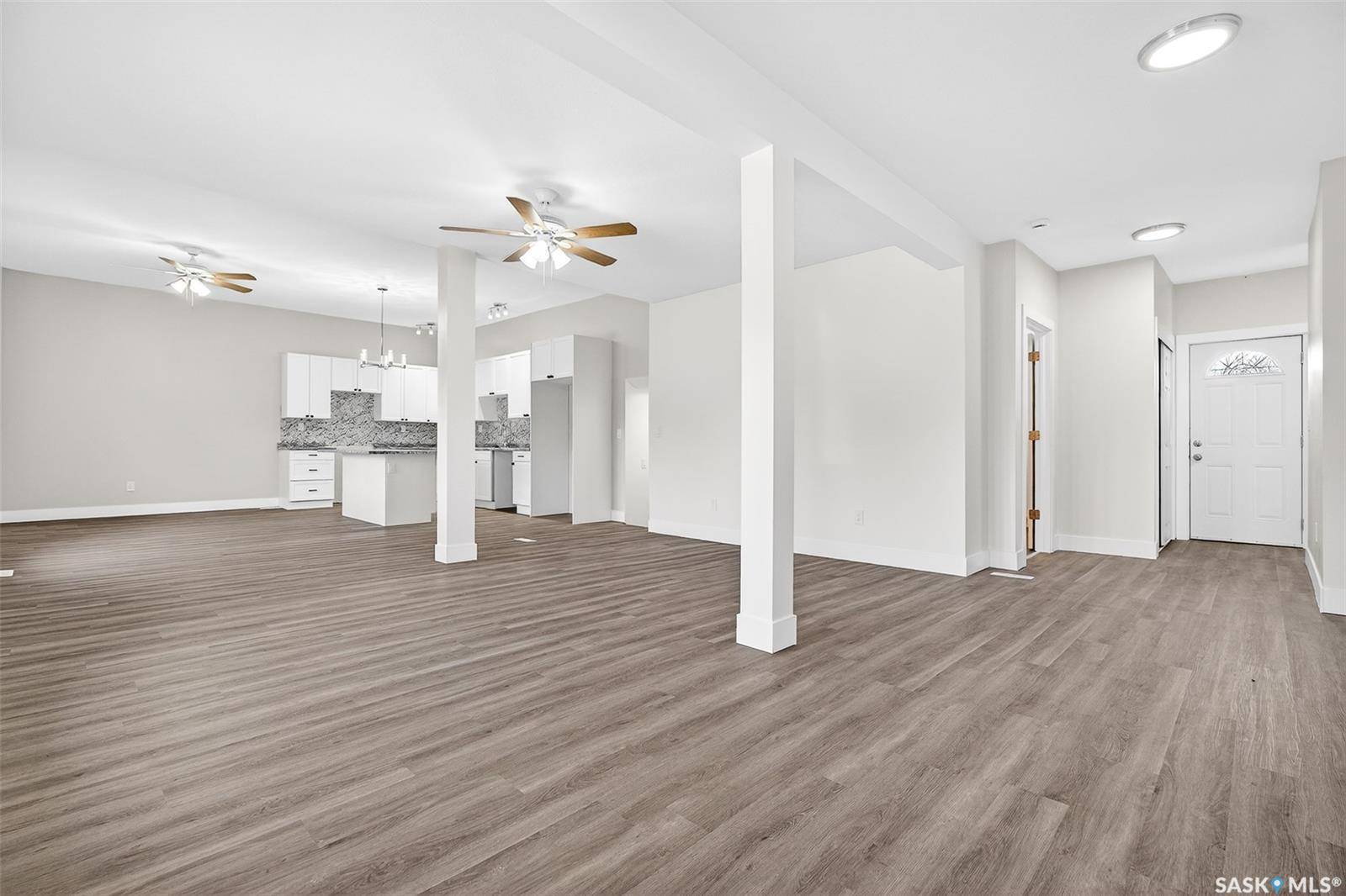 933 Stadacona STREET E, Moose Jaw, SK S6H 0K7