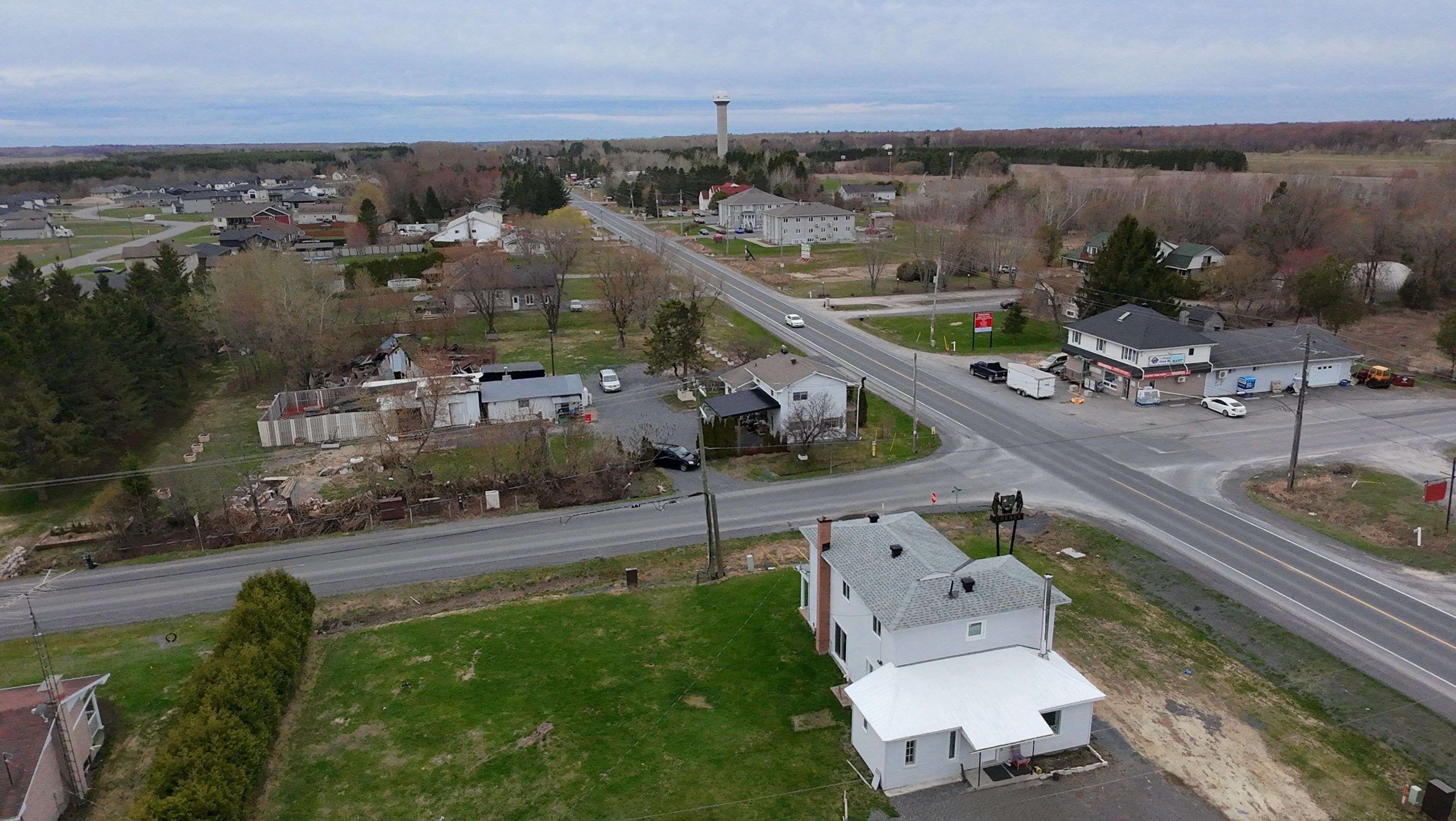 612 Russell RD #Upper Level, Clarence-rockland, ON K0A 2A0