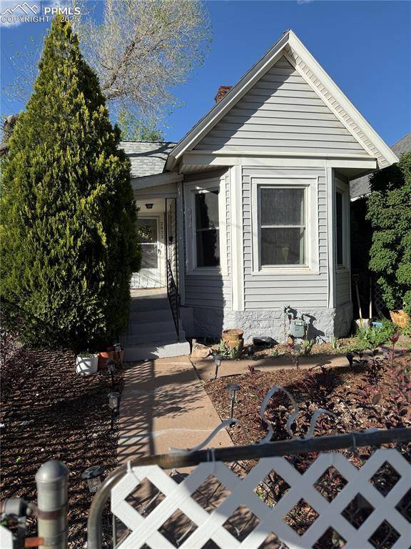 2932 W Kiowa ST, Colorado Springs, CO 80904