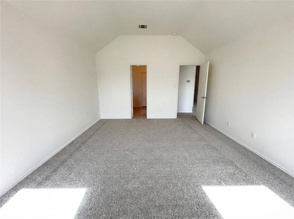 509 Stone Crossing Lane, Fort Worth, TX 76140