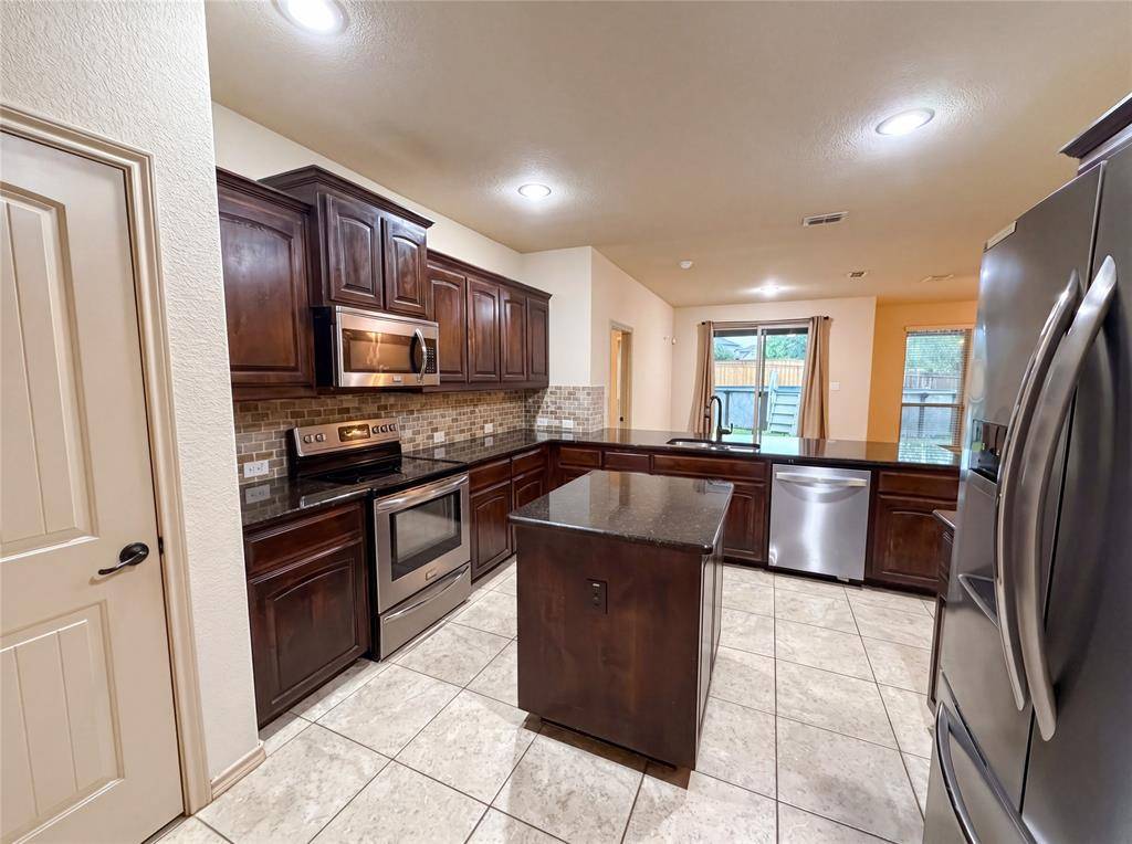 1217 Ashley Drive, Weatherford, TX 76087