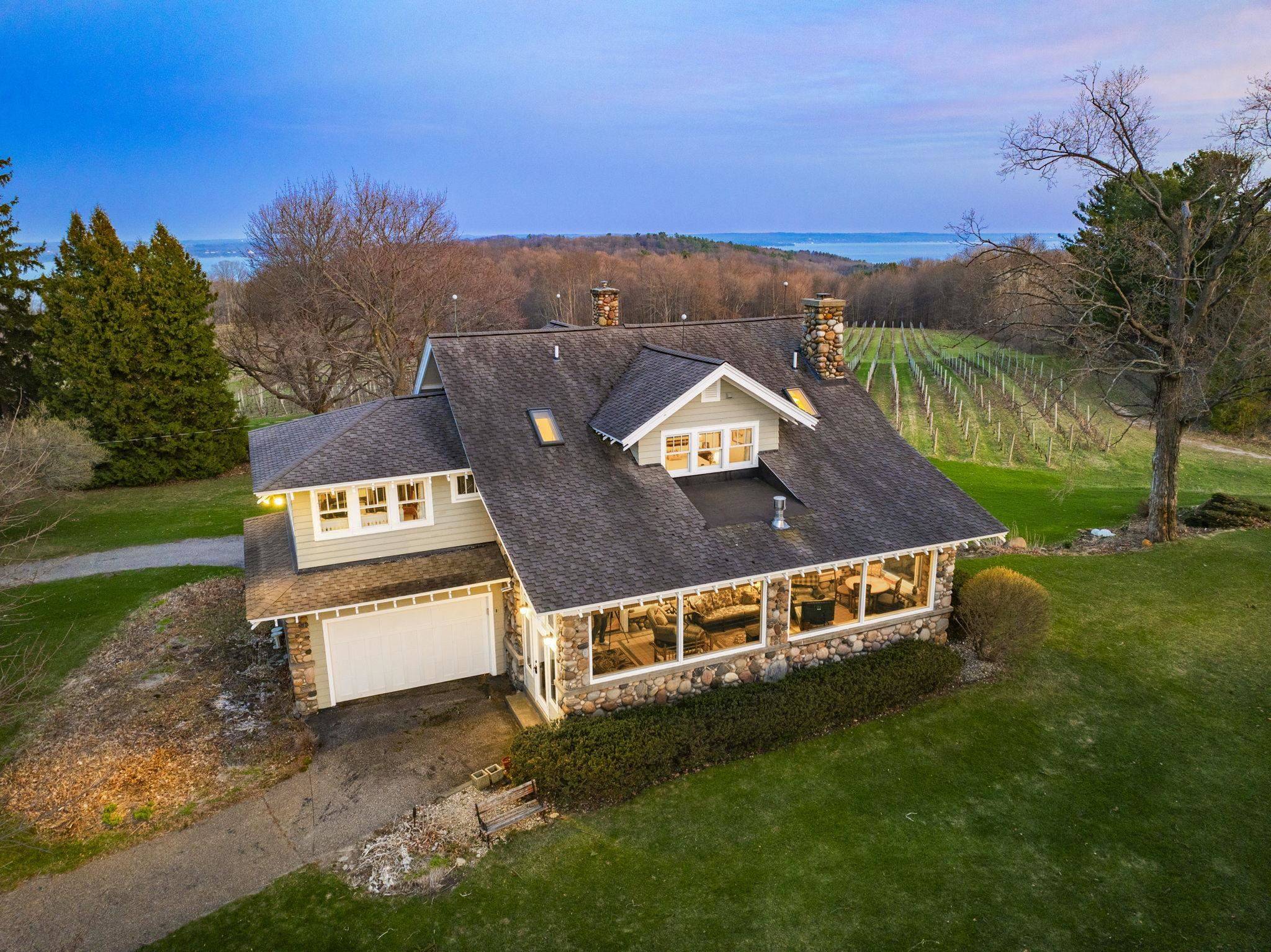 2770 Nelson RD, Peninsulatownship_grandtraverse, MI 49686