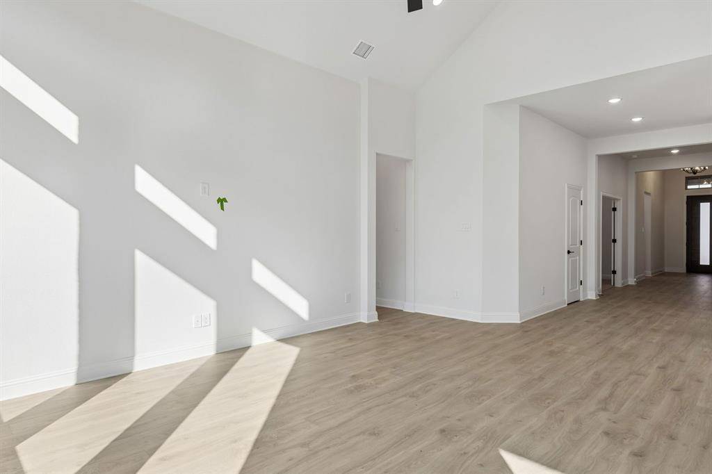 3830 Belleview Place, Crandall, TX 75114