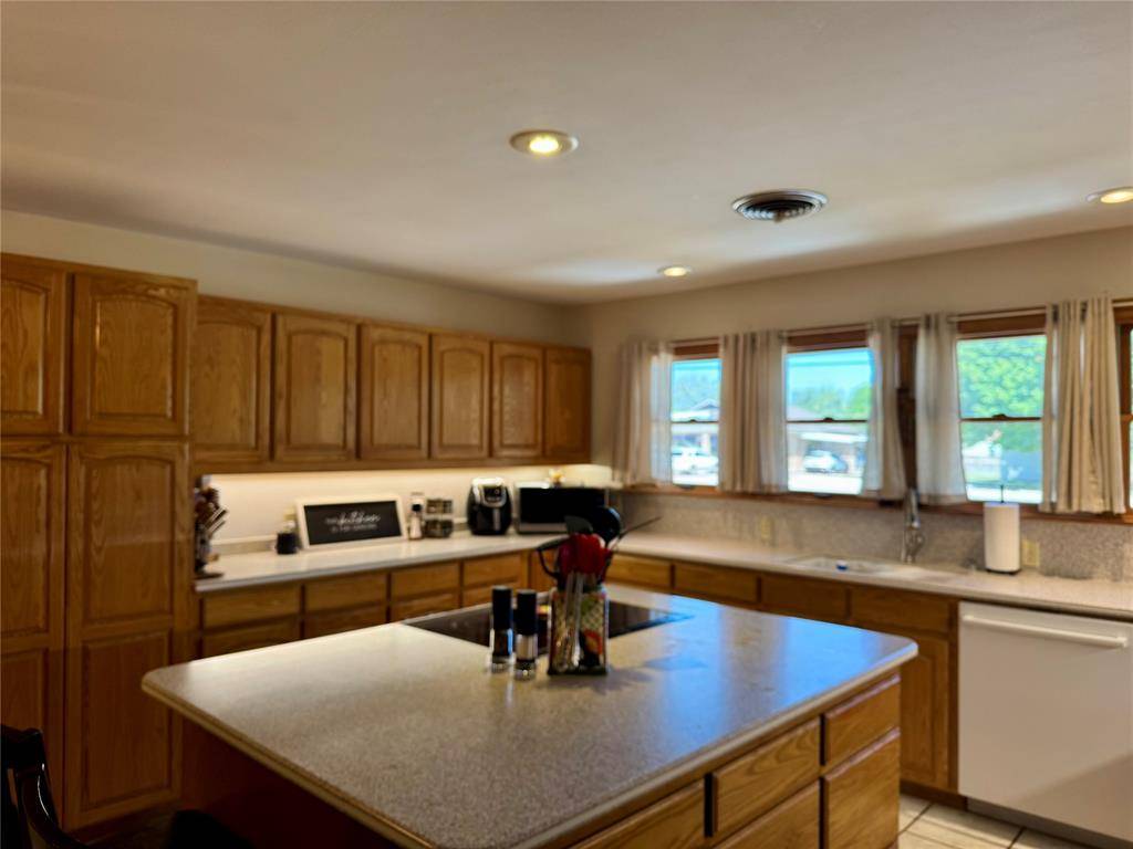 1900 S Walnut Street, Brady, TX 76825