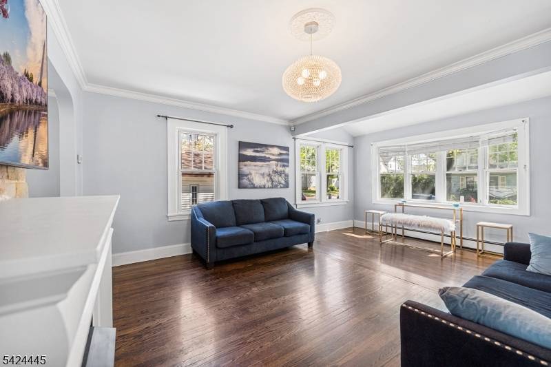 253 Maplewood Ave, Bogota Boro, NJ 07603