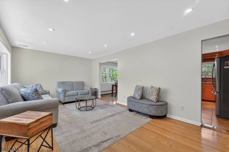271 E Mount Pleasant Ave, Livingston Twp., NJ 07039
