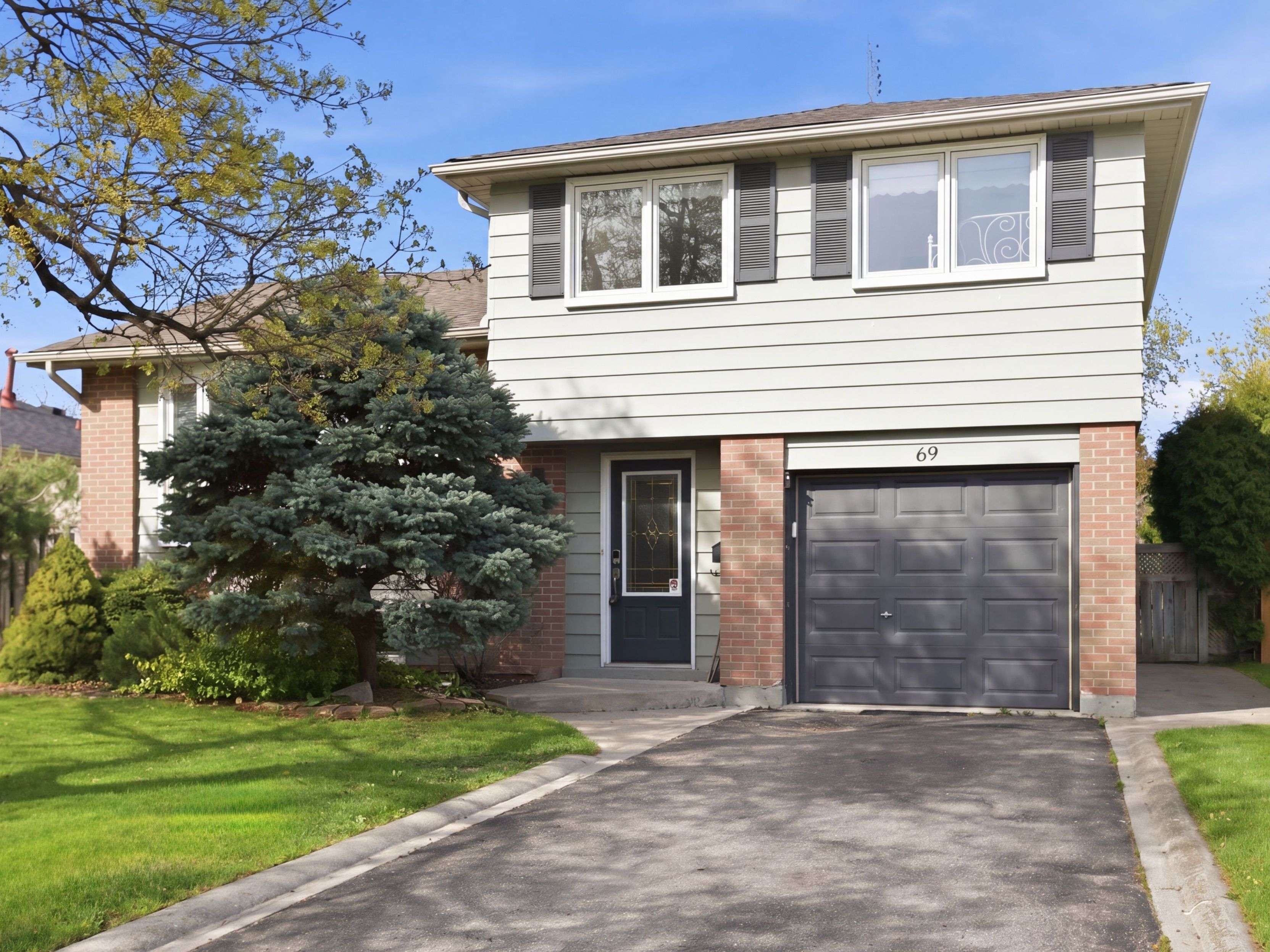 69 Bartley Bull Pkwy, Brampton, ON L6W 2J7