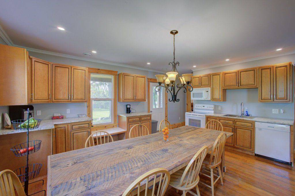 86561 London RD, North Huron, ON N0G 2W0