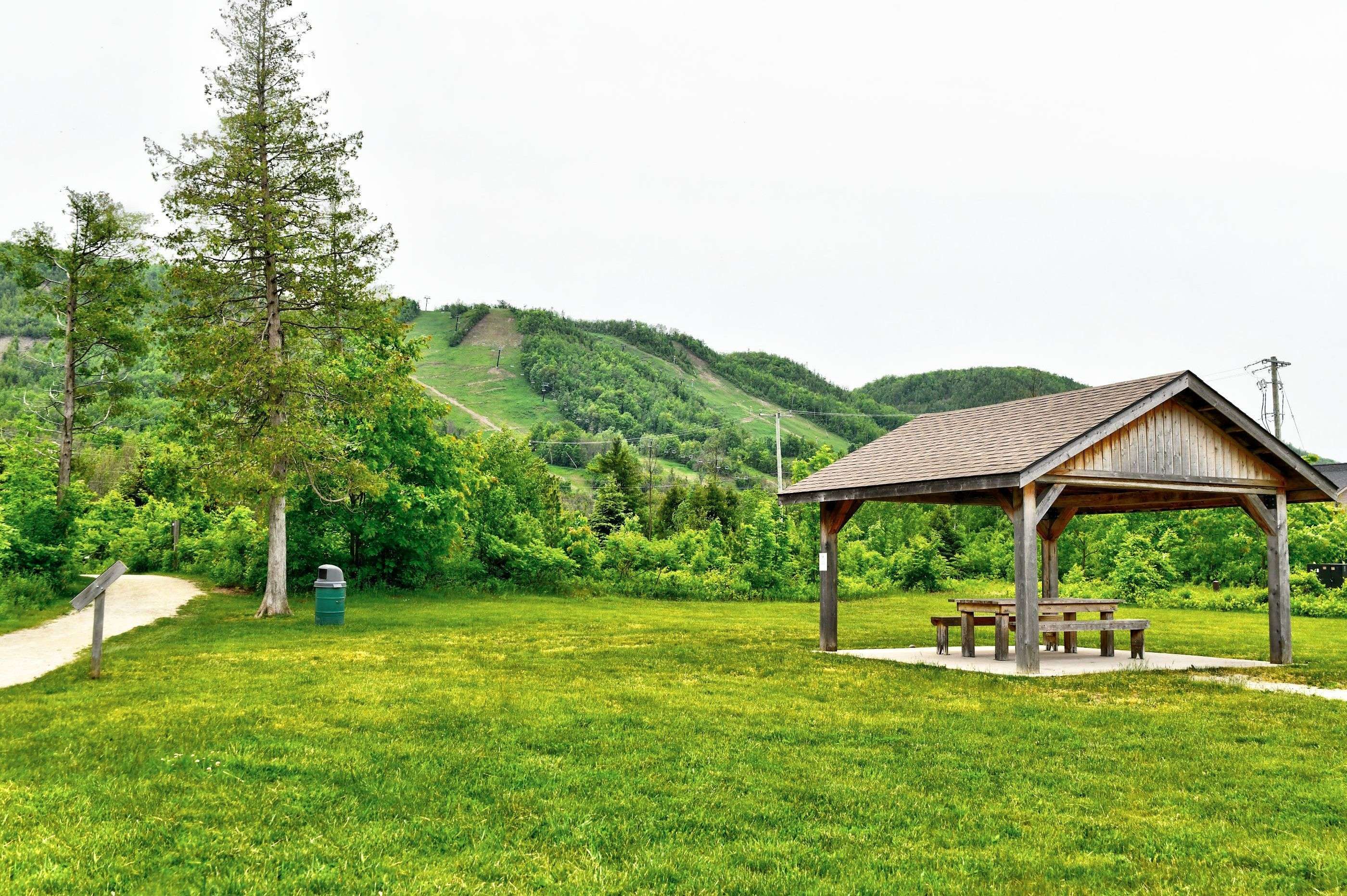 104 DELPHI LN, Blue Mountains, ON N0H 1J0