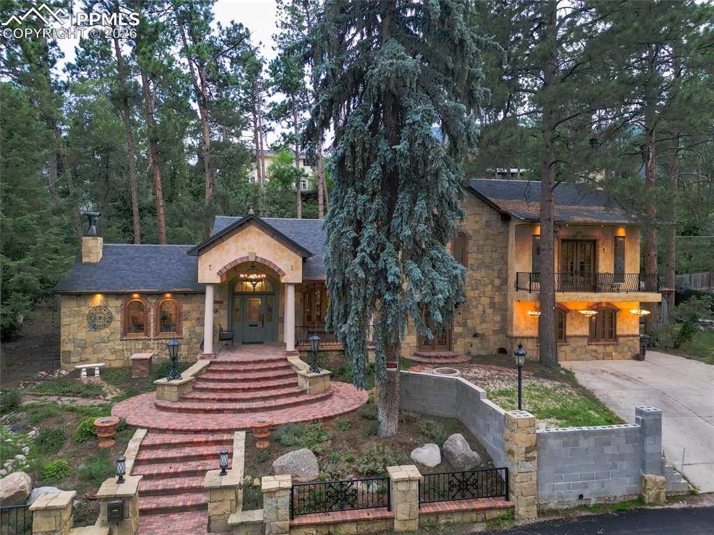 1815 Pine Grove AVE, Colorado Springs, CO 80906