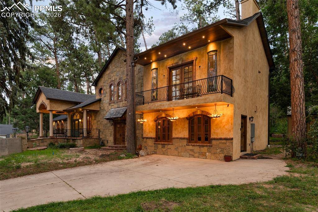 1815 Pine Grove AVE, Colorado Springs, CO 80906