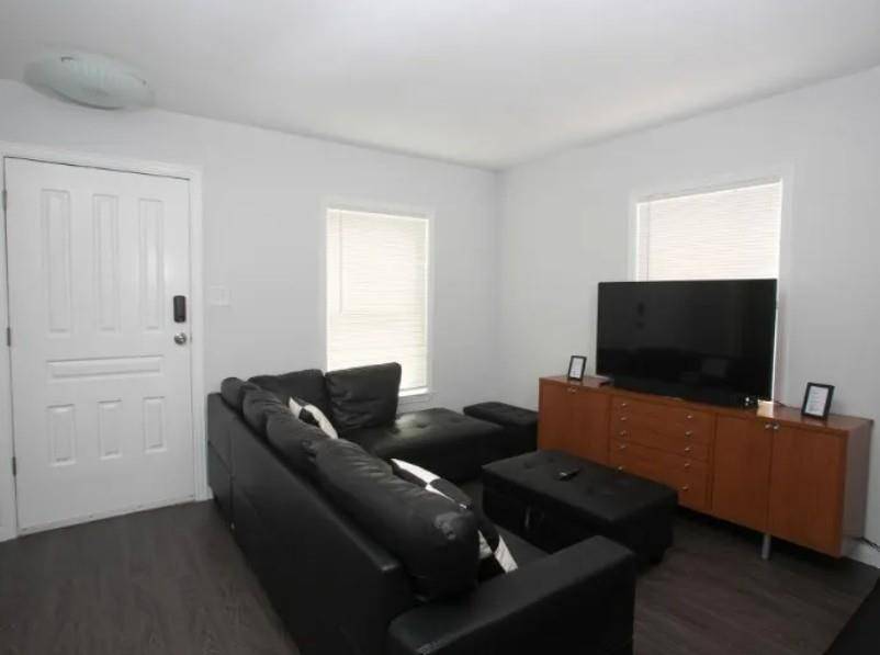 1527 Padgitt Avenue, Dallas, TX 75203