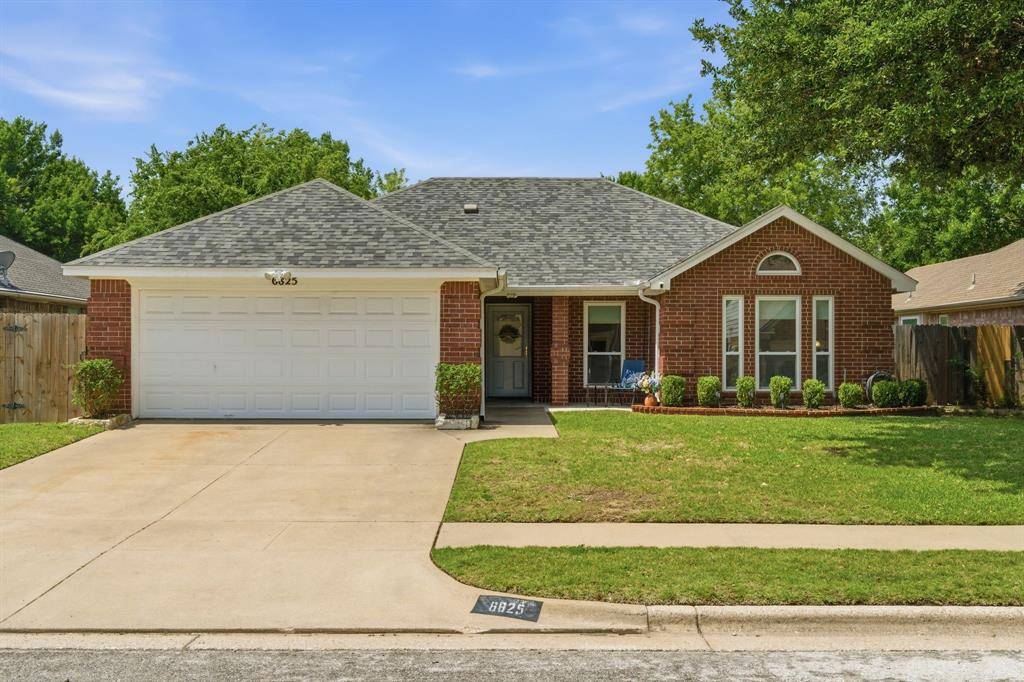 6825 Wooddale Drive, Watauga, TX 76148