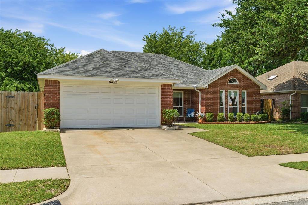 6825 Wooddale Drive, Watauga, TX 76148