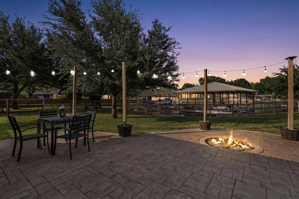 3319 Midway Court, Granbury, TX 76049