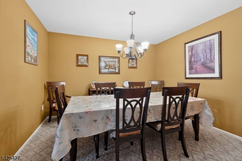 167 Falcon Ridge Way, Hamburg Boro, NJ 07419