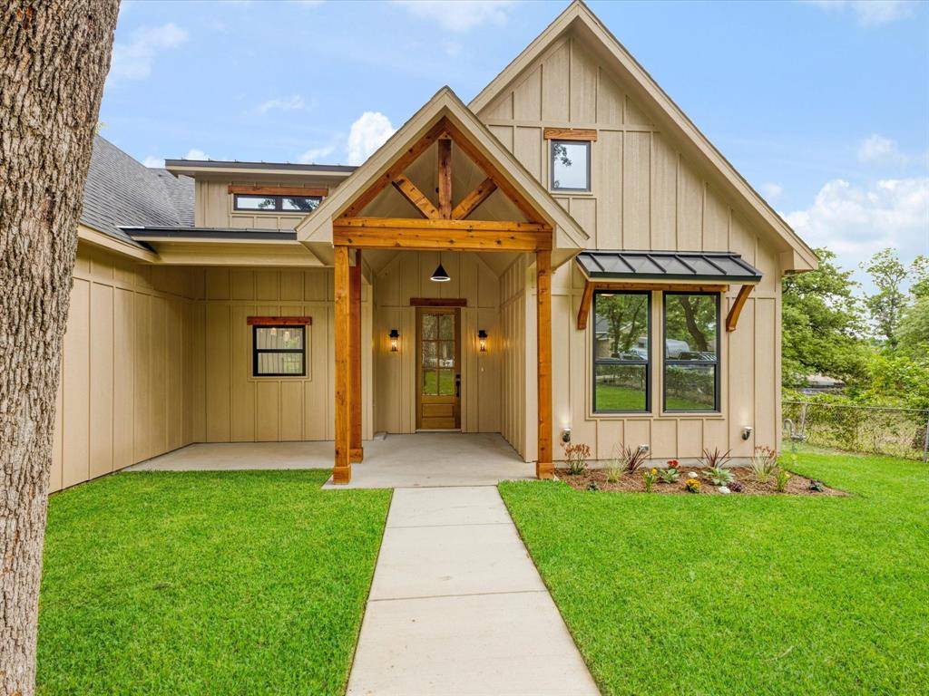 314 W Mistletoe Drive, Kennedale, TX 76060