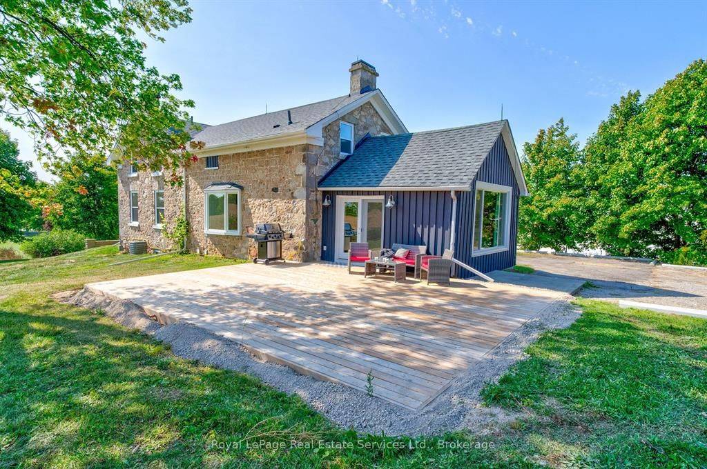 1748 Centre RD, Hamilton, ON L8N 2Z7