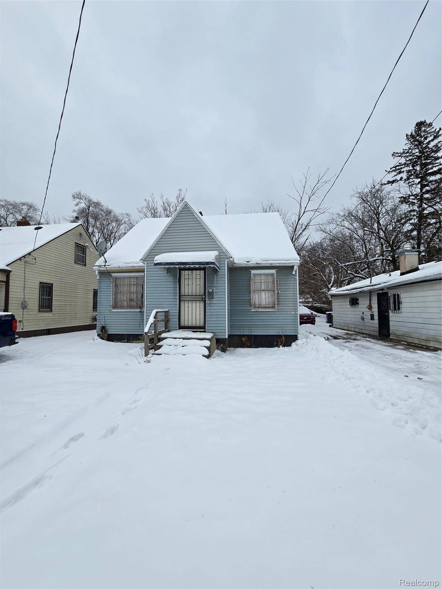 3517 Leerda ST, Flint, MI 48504