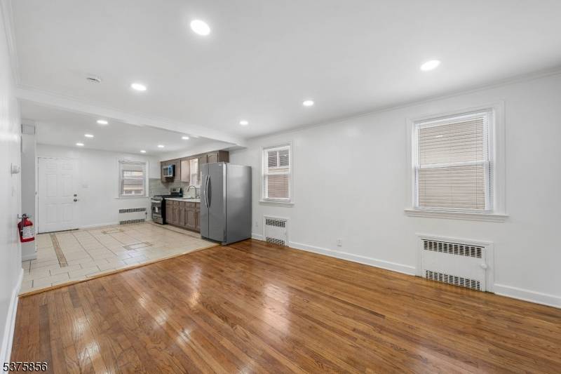 344 Elmwood Ave, East Orange City, NJ 07018