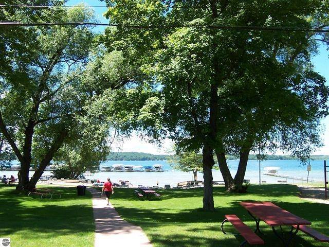 6865 Pinebrook, Custer Twp, MI 49615