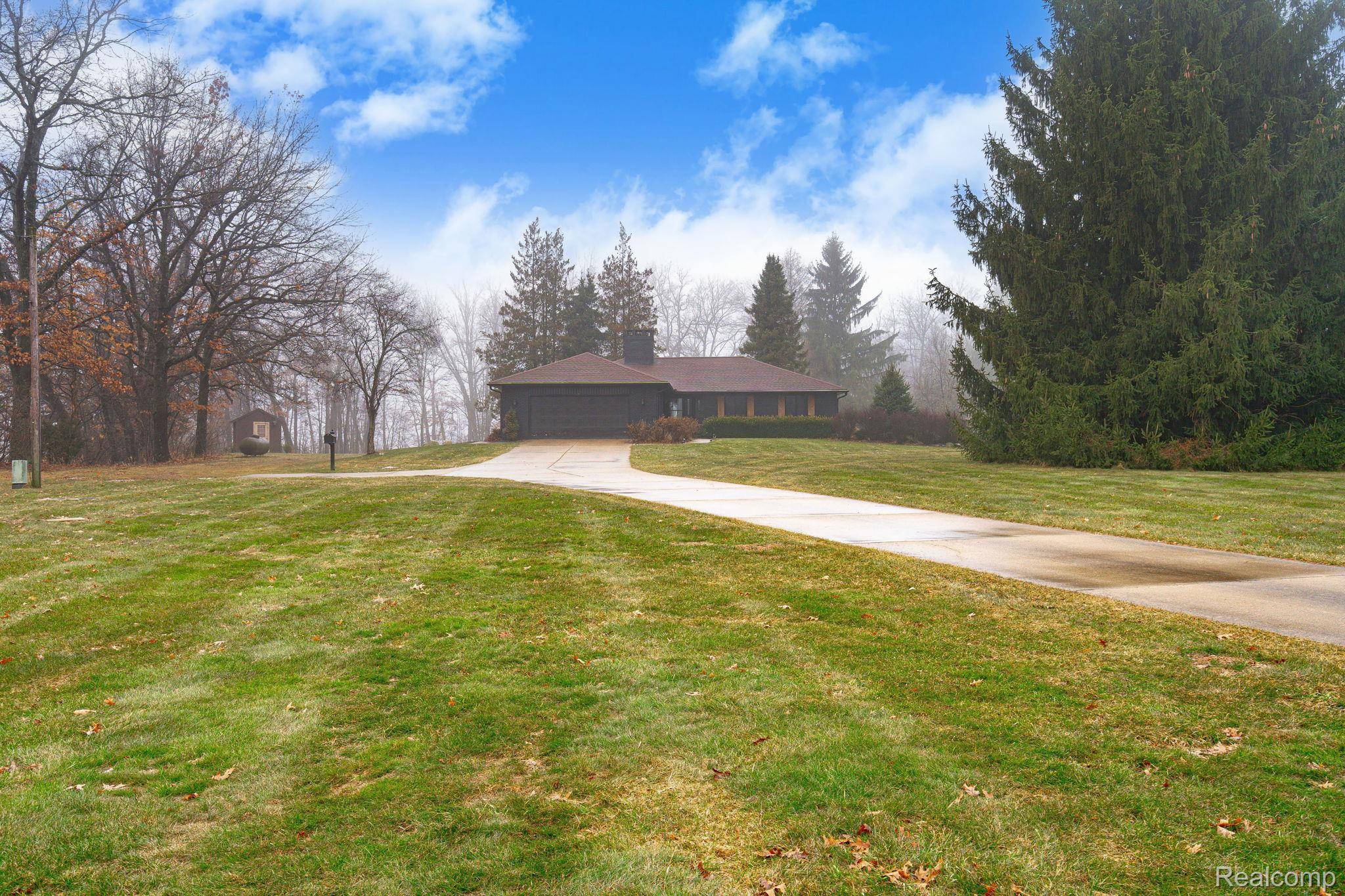 6803 Napoleon RD, Leonitownship_jackson, MI 49201