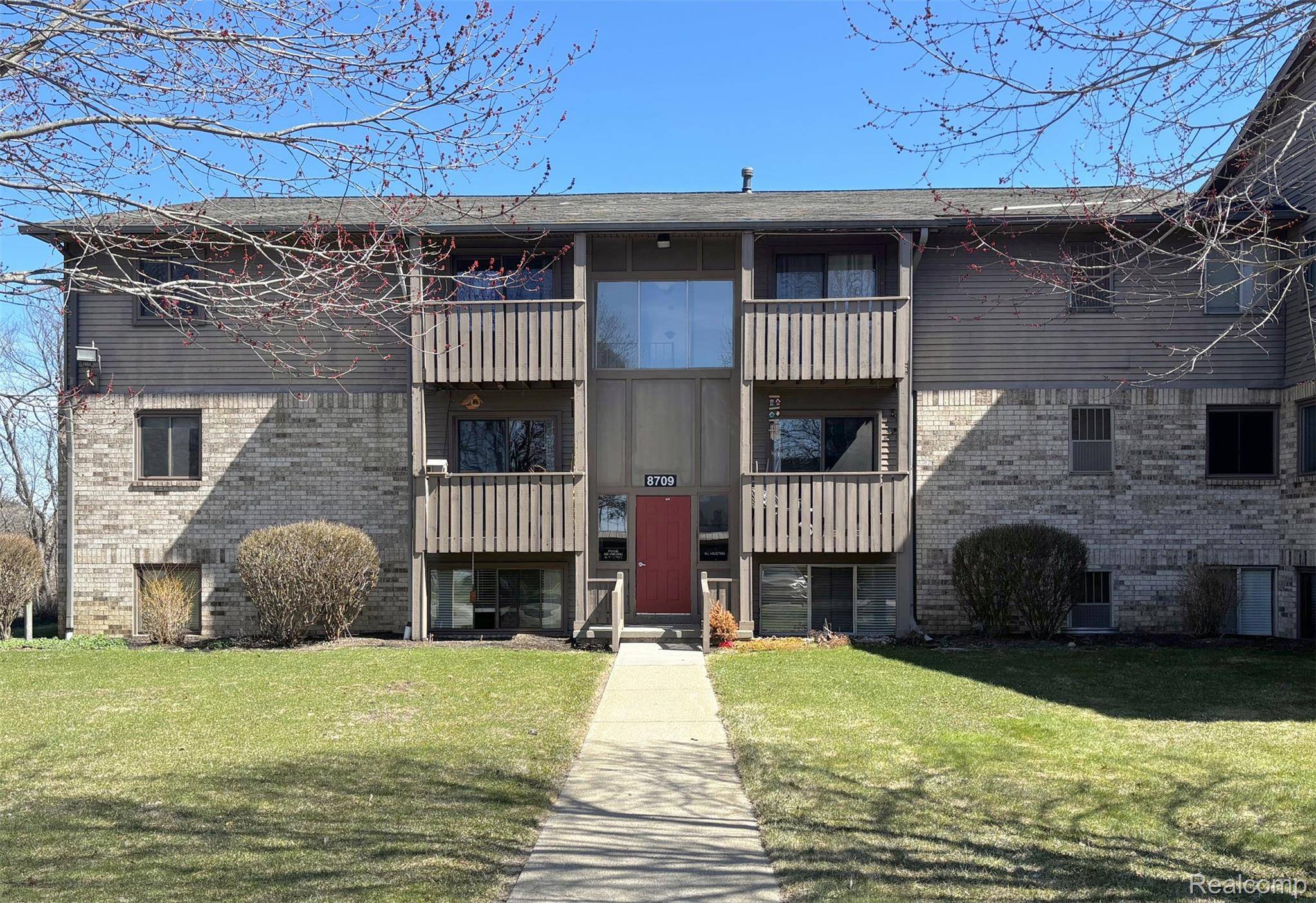 8709 Candlewood TRL #5, Brightoncity_livingston, MI 48116