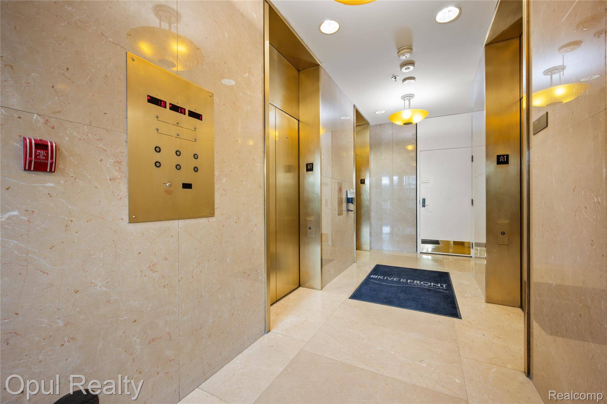 1001 W Jefferson AVE #300 9-D, Detroit, MI 48226