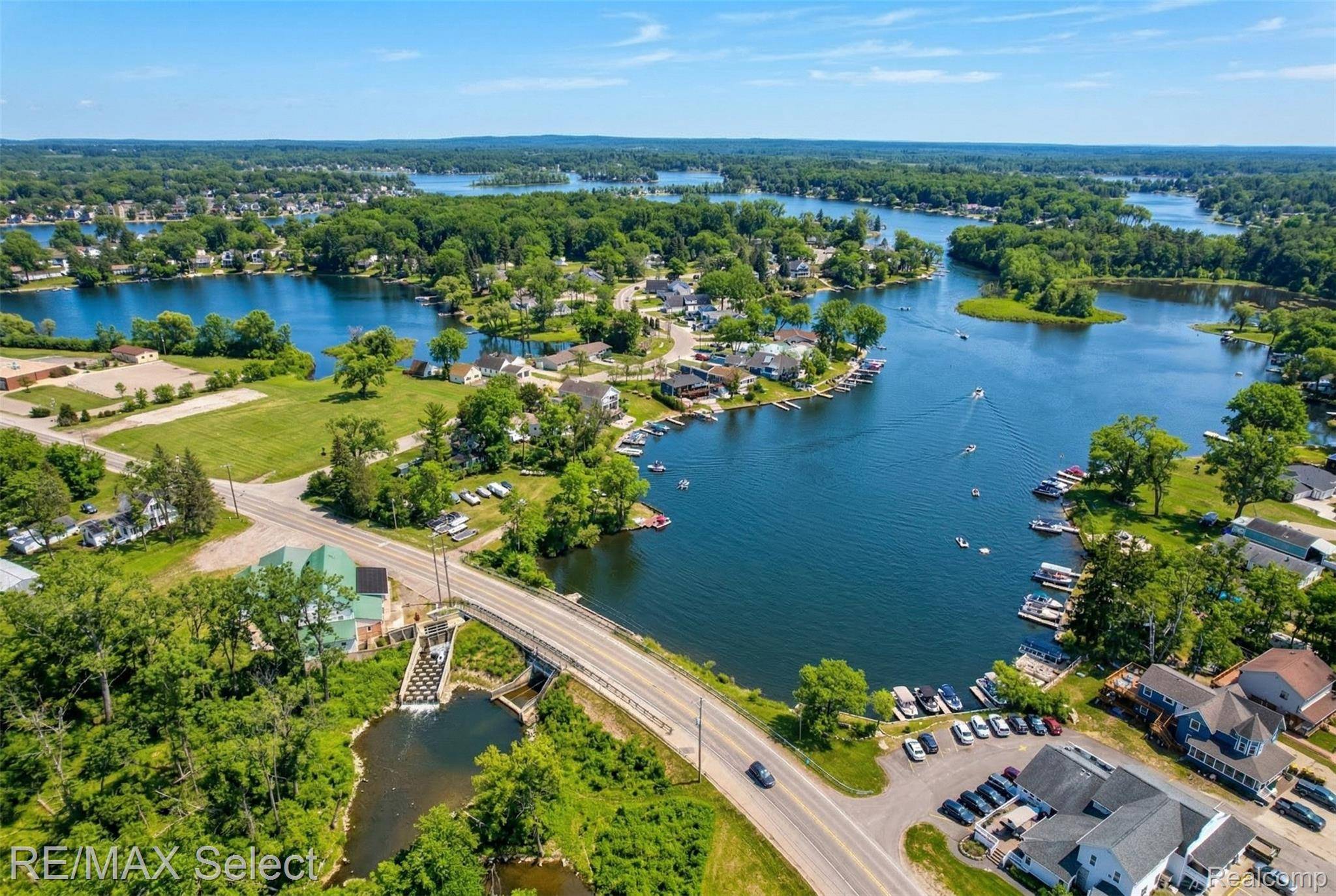 8572 Silver Lake RD, Argentinetownship_genesee, MI 48451