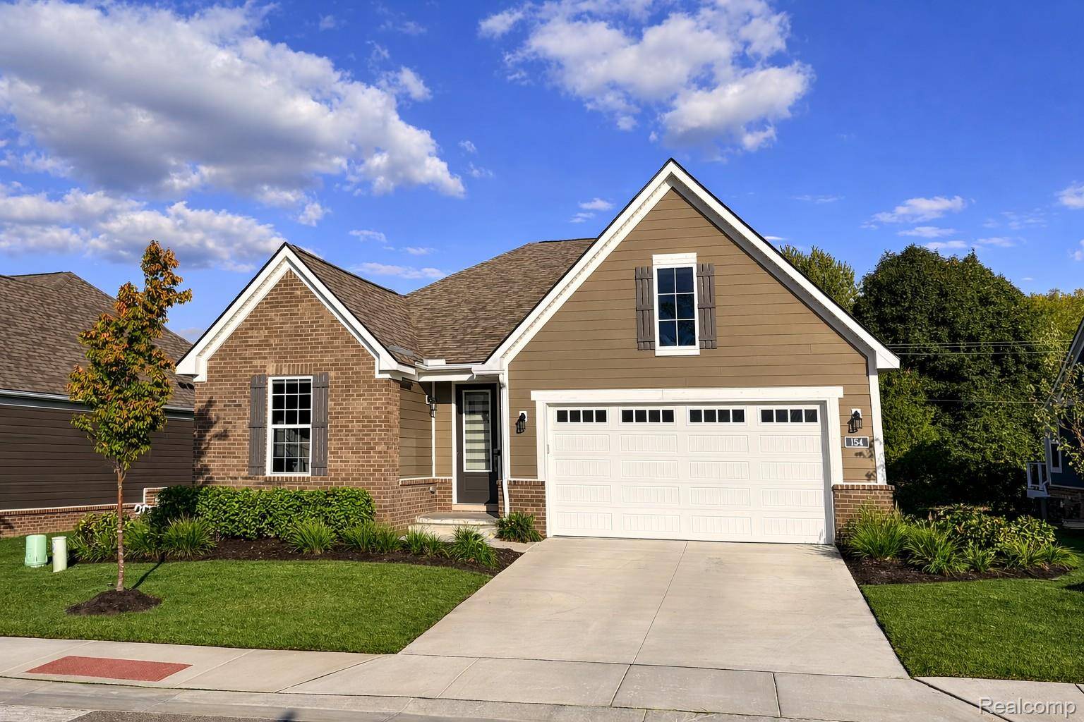 154 Mulberry LN, Rochesterhillscity_oakland, MI 48309